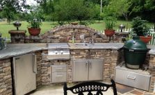 Outdoor Kitchen Ideas for Perfect Family Gathering 20