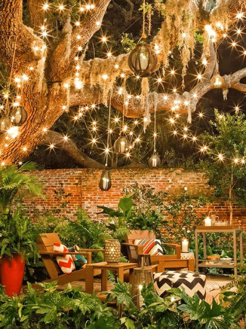 Star-Like String Lights - privacy wall ideas